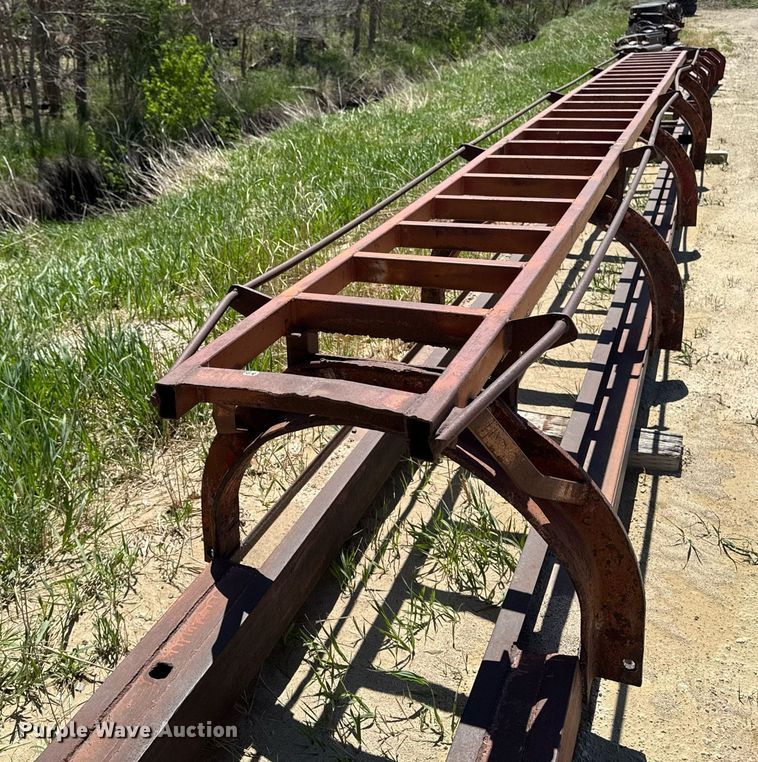 image for item DV2560 (2) pile driver frames