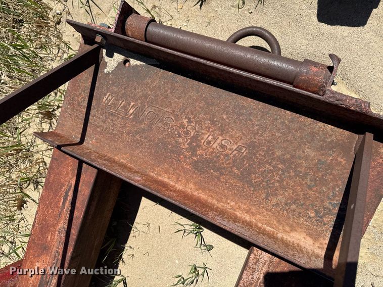 image for item DV2560 (2) pile driver frames