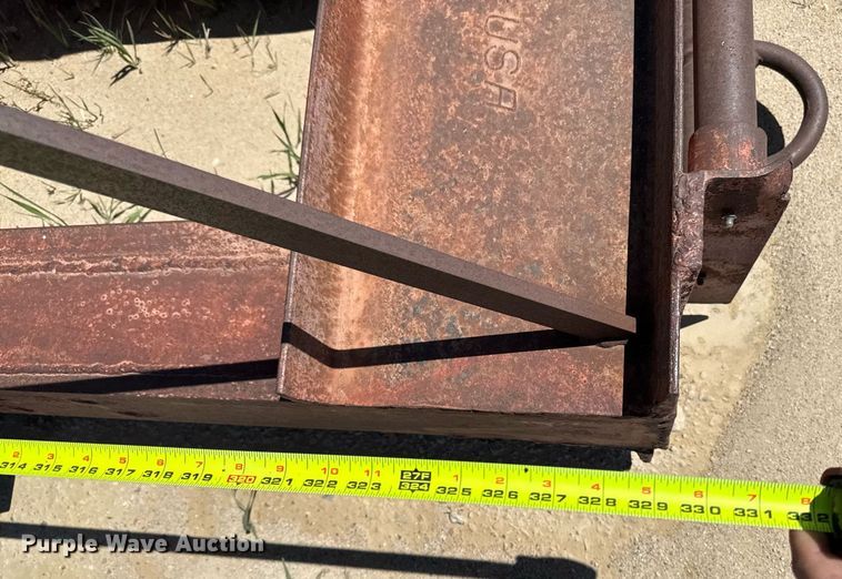 image for item DV2560 (2) pile driver frames