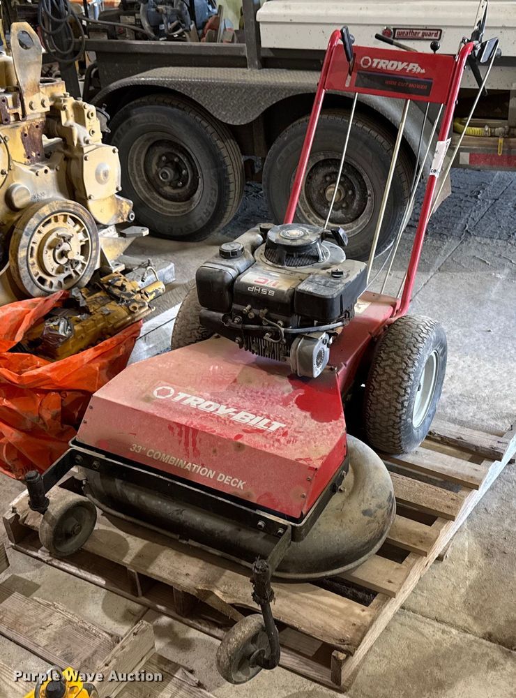 image for item DV2562 Troy-Bilt 34089 push mower