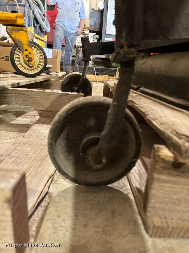 image for item DV2562 Troy-Bilt 34089 push mower