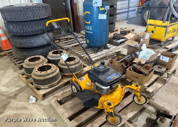 image for item DV2563 Cub Cadet SRC 621 push mower