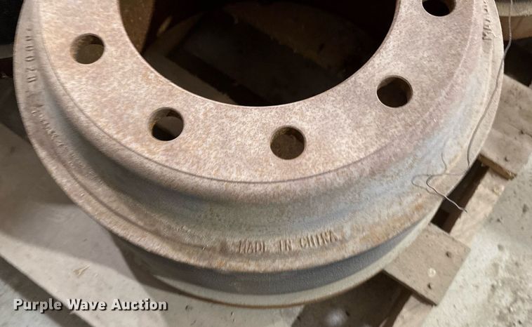 image for item DV2564 (4) brake drums