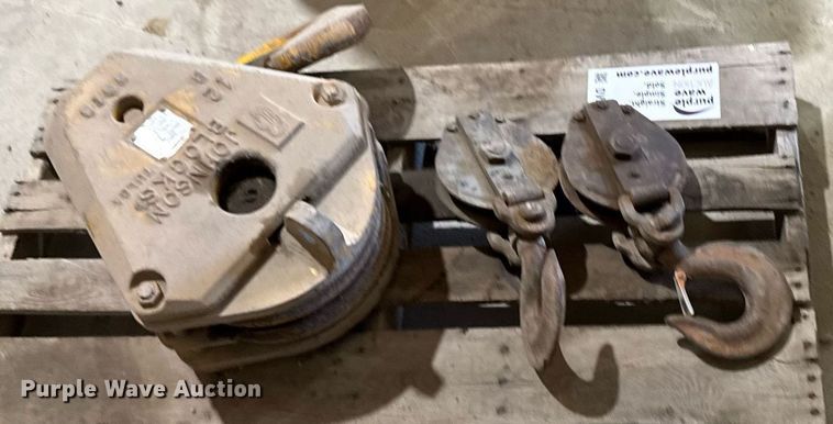 image for item DV2566 (3) crane blocks