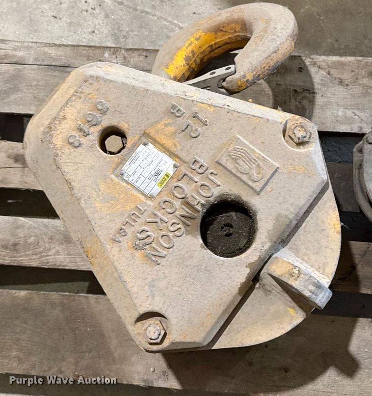 image for item DV2566 (3) crane blocks