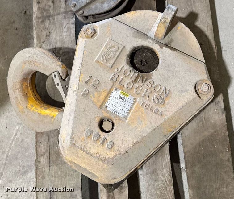 image for item DV2566 (3) crane blocks