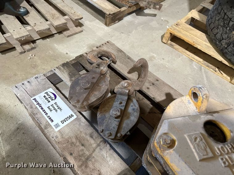 image for item DV2566 (3) crane blocks