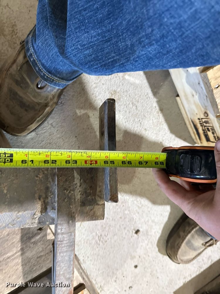 image for item DV2567 65