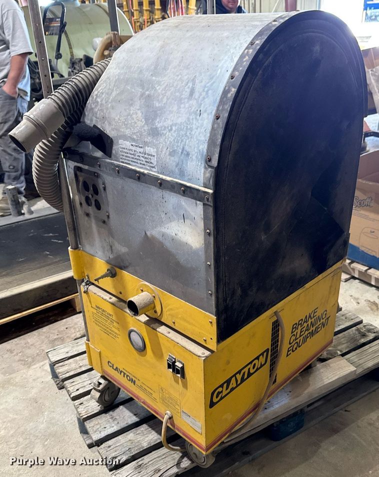 image for item DV2568 Clayton BCE 500 brake cleaner