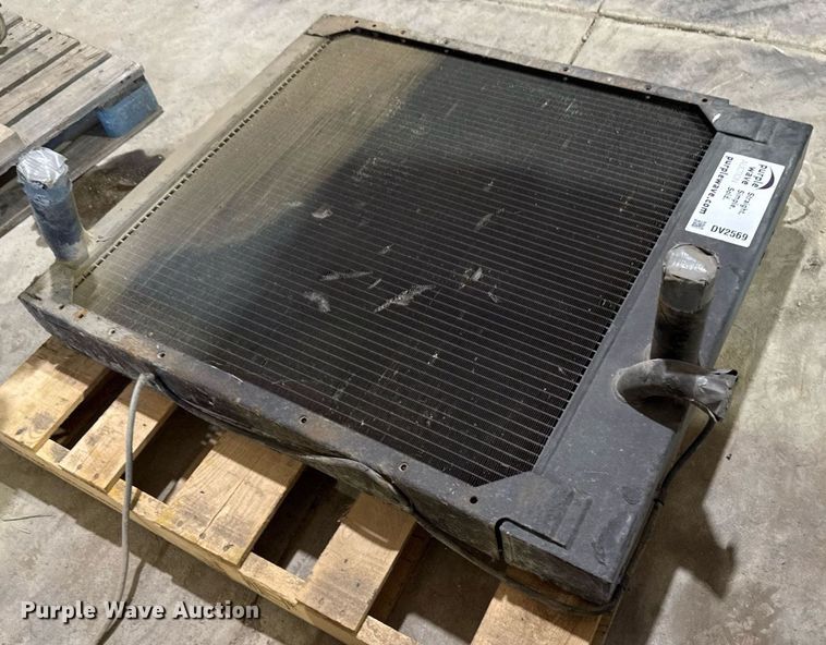 image for item DV2569 Radiator