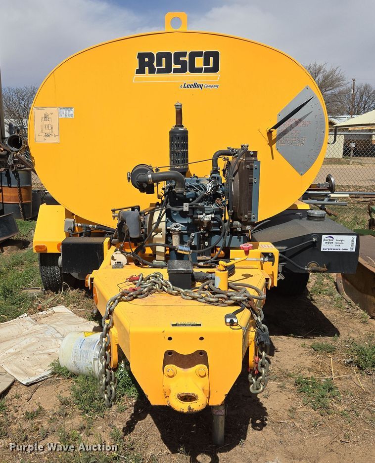 image for item DW8555 2016 Rosco RMT1000 Oil Distributor Trailer