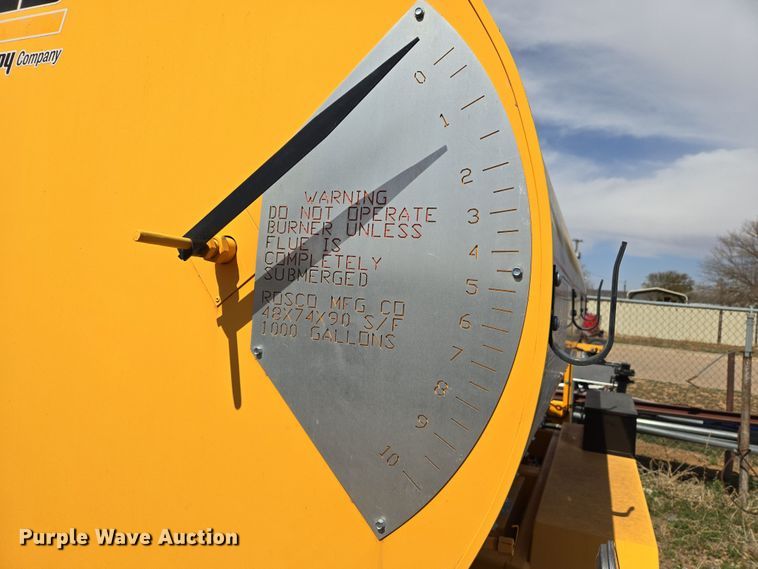 image for item DW8555 2016 Rosco RMT1000 Oil Distributor Trailer