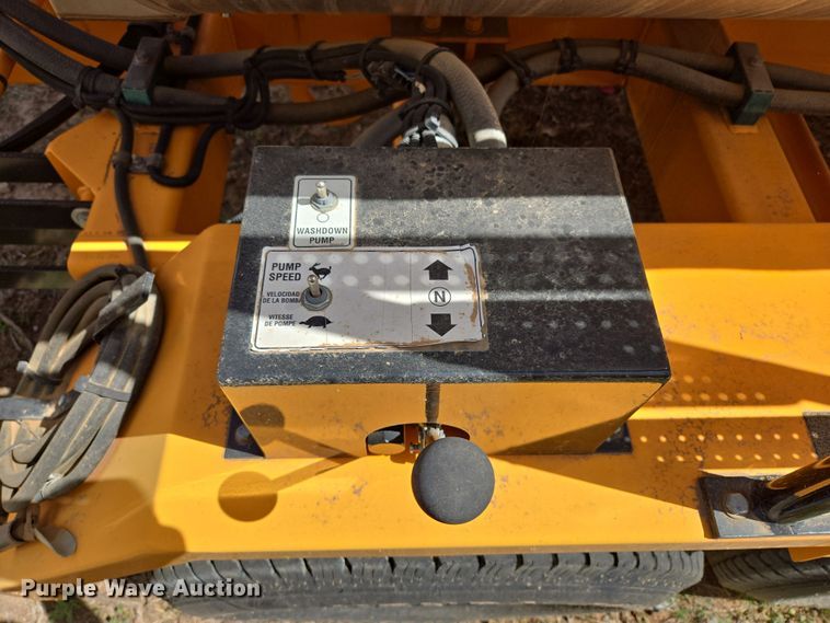 image for item DW8555 2016 Rosco RMT1000 Oil Distributor Trailer