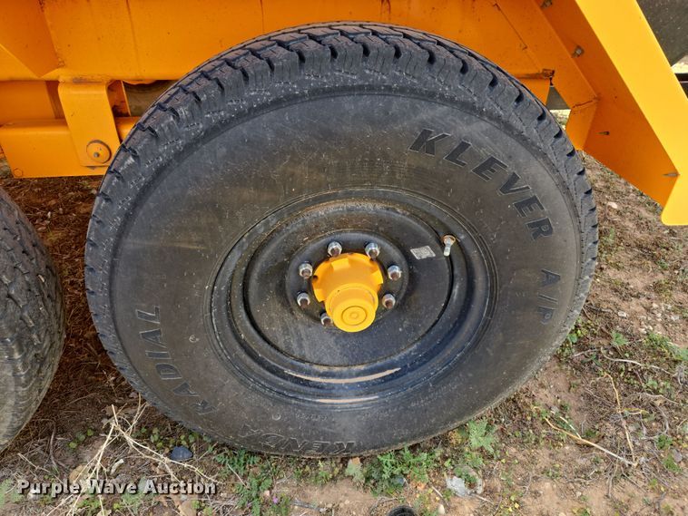 image for item DW8555 2016 Rosco RMT1000 Oil Distributor Trailer