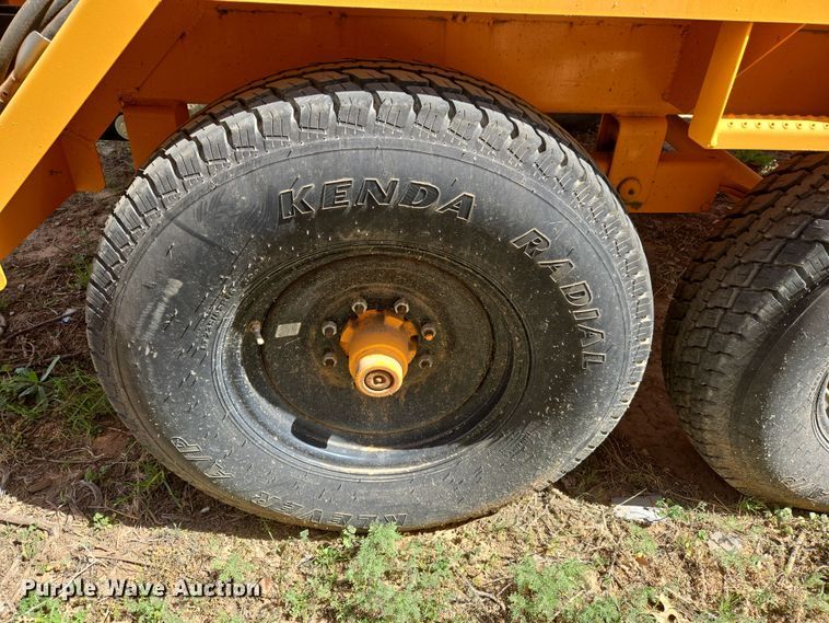 image for item DW8555 2016 Rosco RMT1000 Oil Distributor Trailer