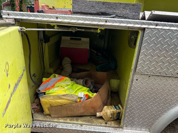 image for item DX1395 Saulsbury fire truck bed