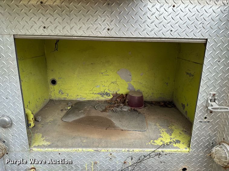 image for item DX1395 Saulsbury fire truck bed