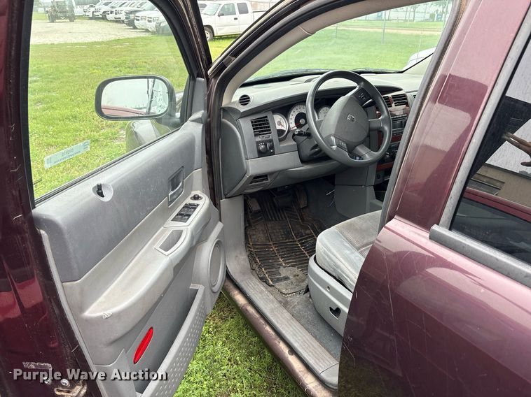 image for item DY2470 2004 Dodge Durango SLT SUV