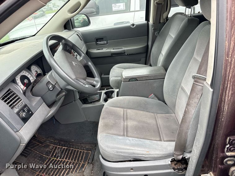 image for item DY2470 2004 Dodge Durango SLT SUV
