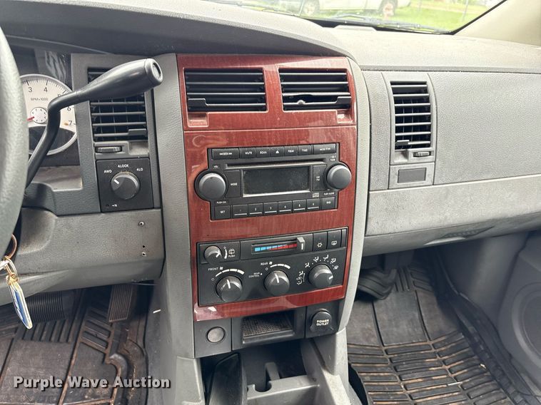 image for item DY2470 2004 Dodge Durango SLT SUV