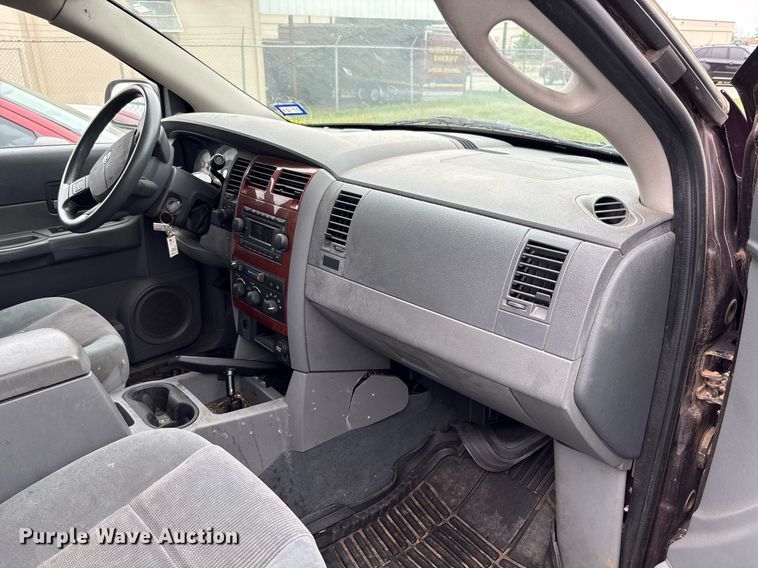 image for item DY2470 2004 Dodge Durango SLT SUV