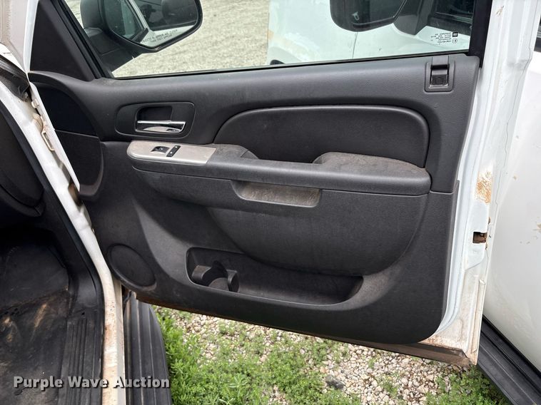 image for item DY2475 2014 Chevrolet Tahoe Police SUV