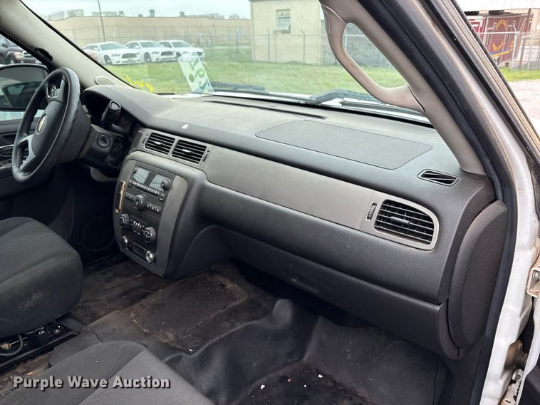 image for item DY2475 2014 Chevrolet Tahoe Police SUV