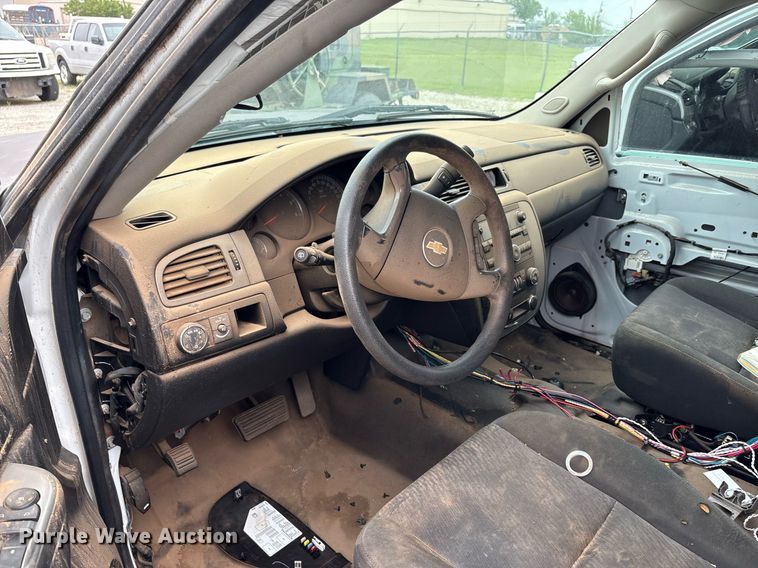 image for item DY2477 2014 Chevrolet Tahoe Police SUV