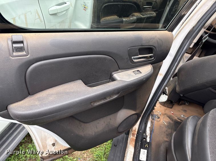 image for item DY2477 2014 Chevrolet Tahoe Police SUV