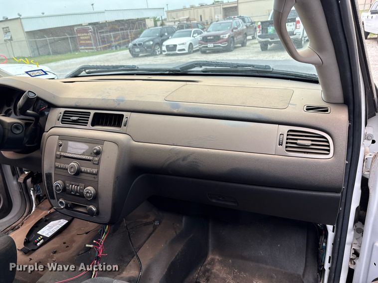 image for item DY2477 2014 Chevrolet Tahoe Police SUV