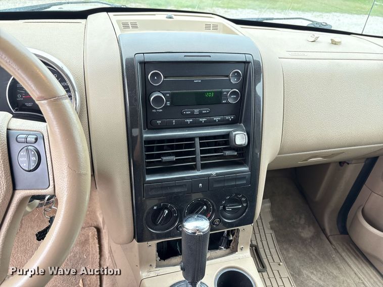image for item DY2480 2008 Ford Explorer SUV