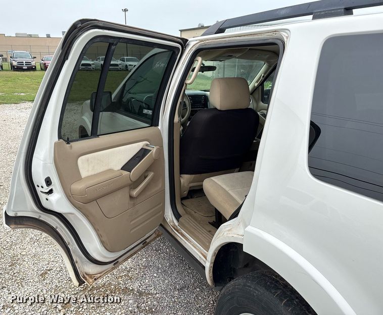 image for item DY2480 2008 Ford Explorer SUV
