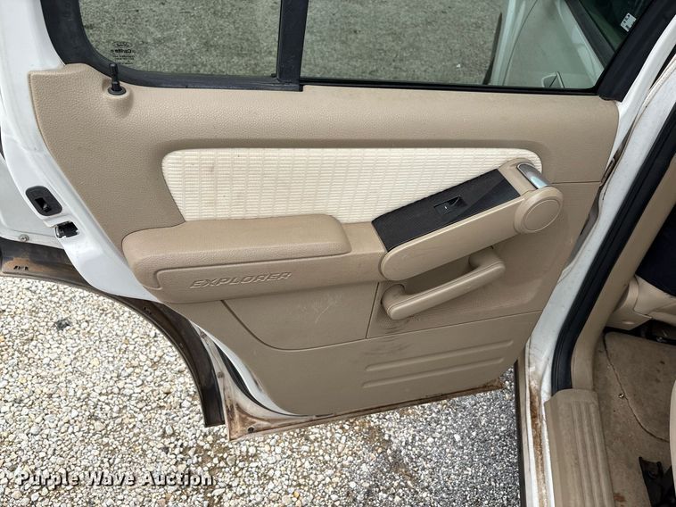 image for item DY2480 2008 Ford Explorer SUV