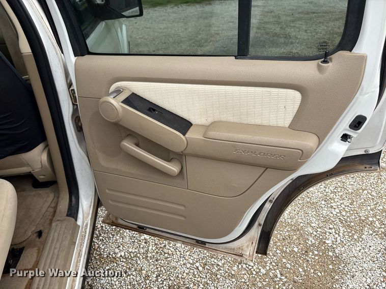 image for item DY2480 2008 Ford Explorer SUV