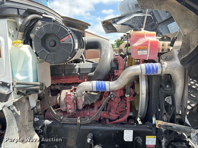 image for item DY2482 2021 Mack Pinnacle  semi truck