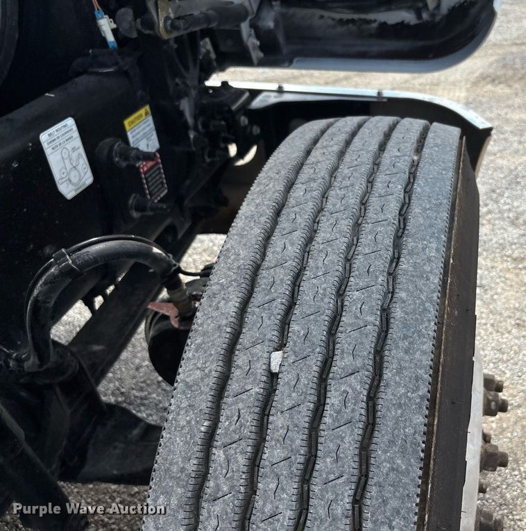 image for item DY2482 2021 Mack Pinnacle  semi truck