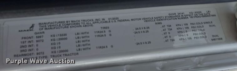 image for item DY2482 2021 Mack Pinnacle  semi truck