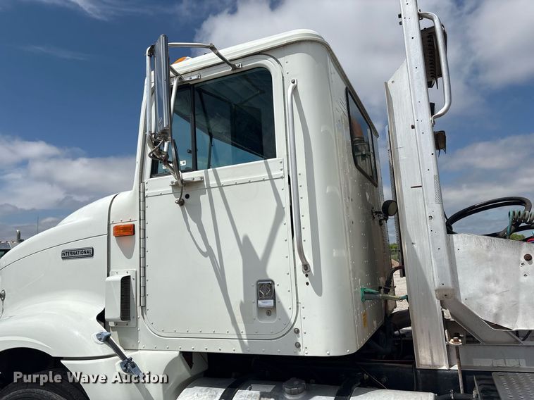 image for item DY2484 1998 International 9100 semi truck