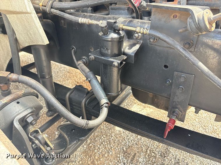 image for item DY2484 1998 International 9100 semi truck