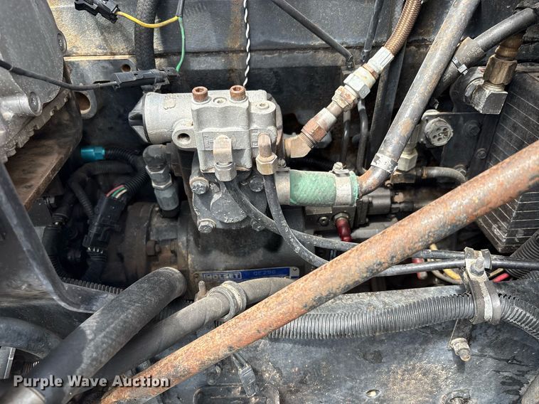 image for item DY2484 1998 International 9100 semi truck