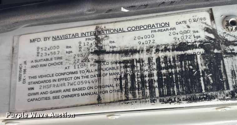 image for item DY2484 1998 International 9100 semi truck