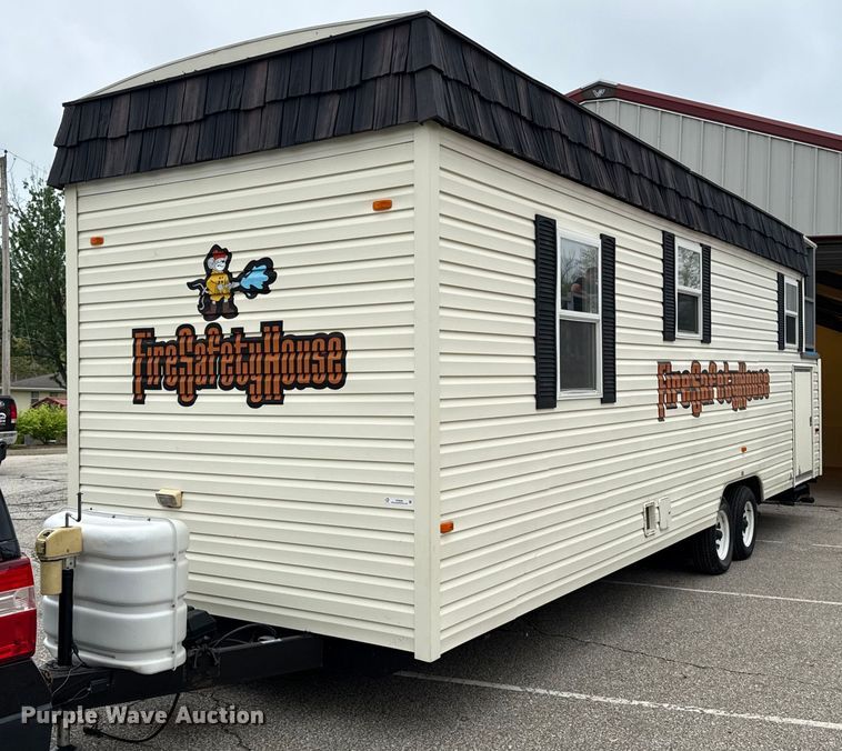 image for item DY8000 1995 Serro Scotty RV fire safety training trailer