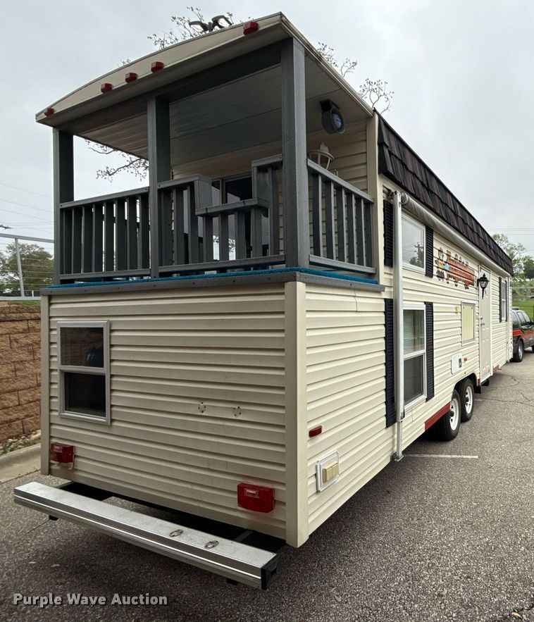 image for item DY8000 1995 Serro Scotty RV fire safety training trailer