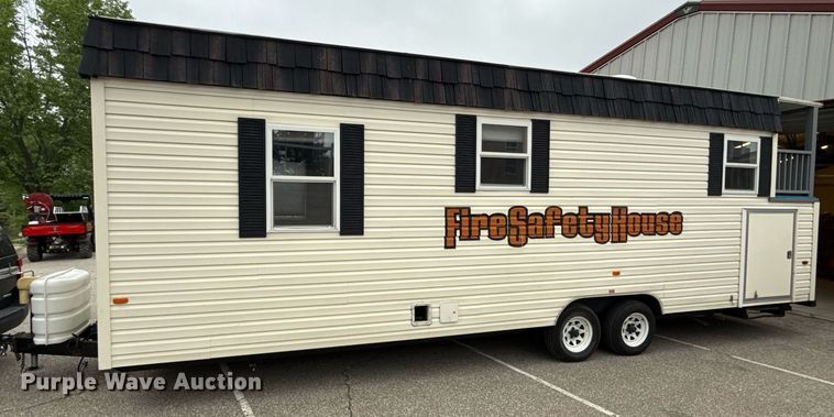 image for item DY8000 1995 Serro Scotty RV fire safety training trailer