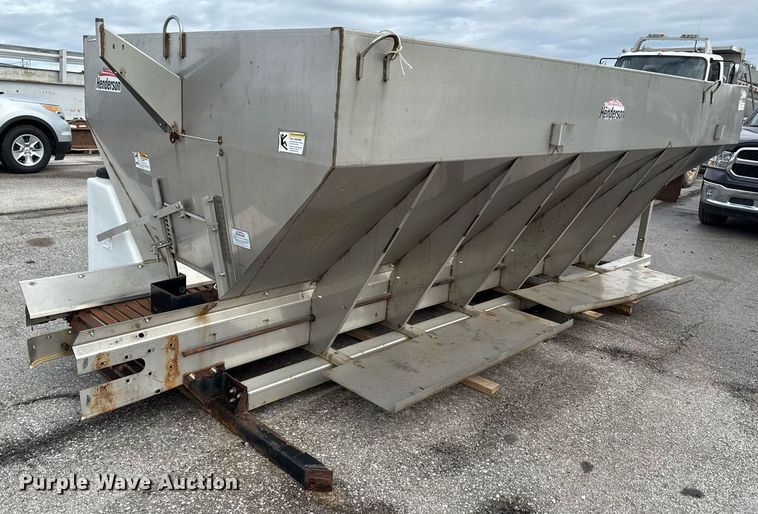 image for item DY8072 Henderson spreader