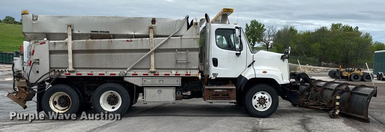 image for item DY8073 2015 Freightliner 108SD dump truck