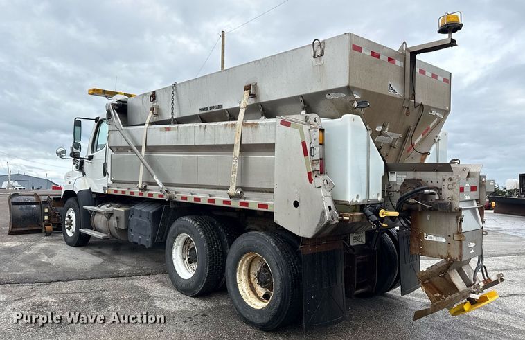 image for item DY8073 2015 Freightliner 108SD dump truck