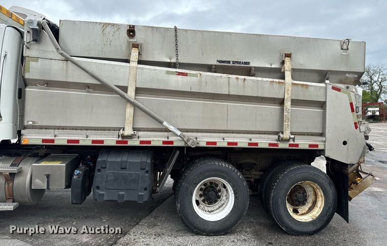 image for item DY8073 2015 Freightliner 108SD dump truck