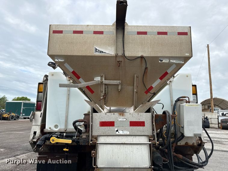 image for item DY8073 2015 Freightliner 108SD dump truck