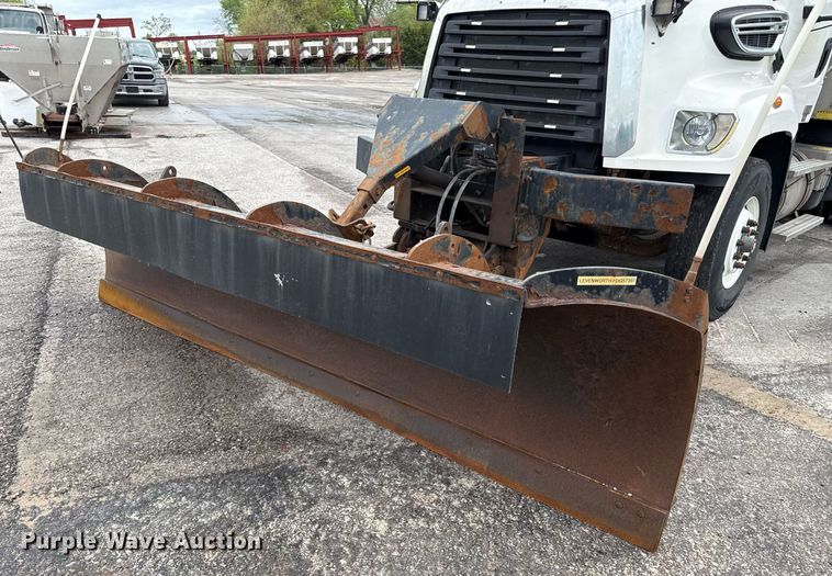 image for item DY8073 2015 Freightliner 108SD dump truck